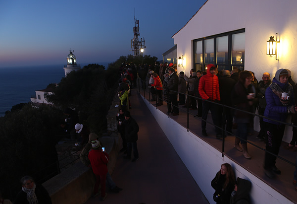 Esperant la sortida del Sol