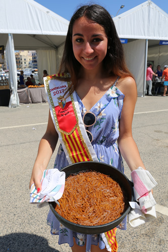 Pubilla amb un rossejat de concurs