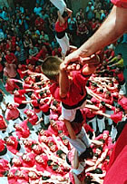 Portada del pilar al balcó de l'Ajuntament