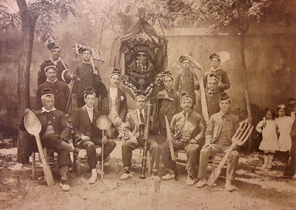 Colla Escarpindull del Poble-sec, cap al 1923