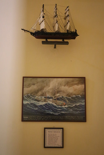 Maqueta de vaixell i quadre pintat