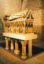 Sepulcre gòtic on descansava el sant