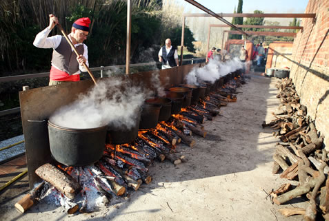 El cuiner prepara els ingredients des de bon matí
