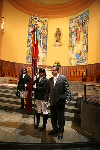 La bandera a l'interior de l'Arxiprestal