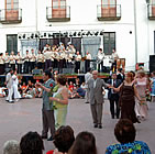Ball a la Piscina el dia de les places. Foto: © 2003 La Miranda