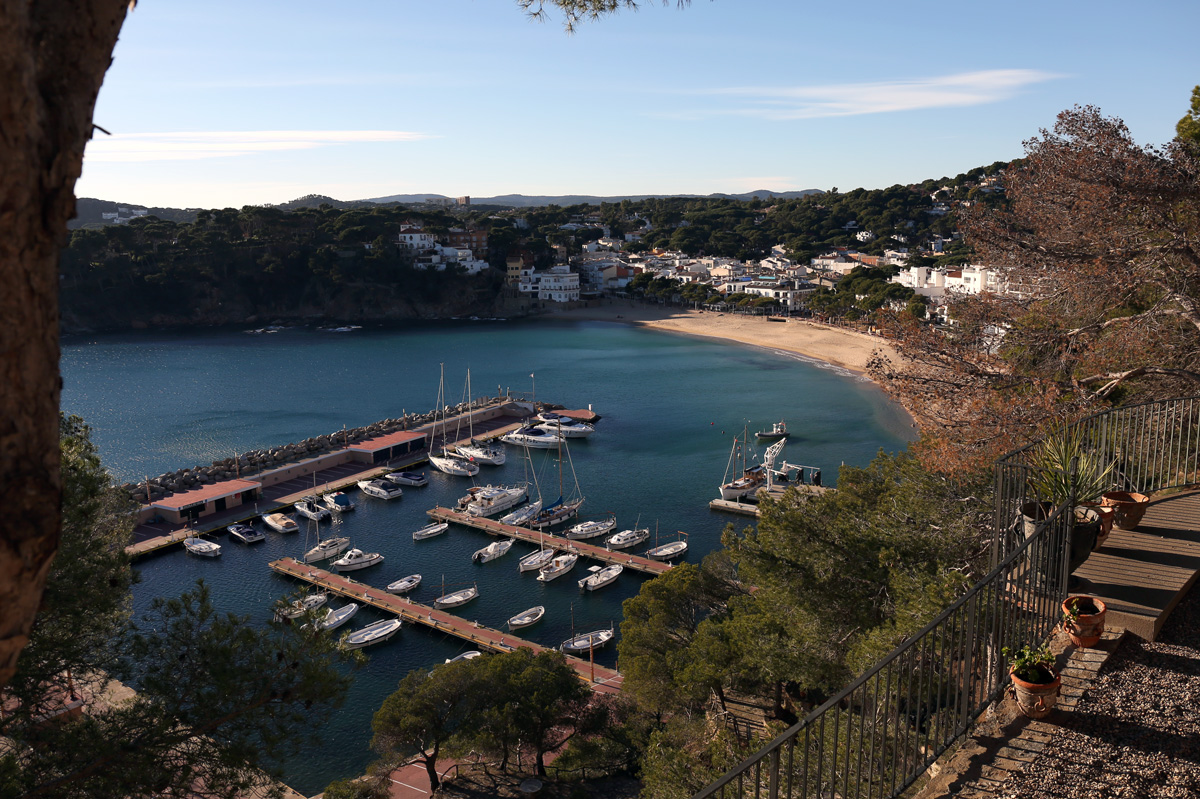 La platja i el petit port de Llafranc