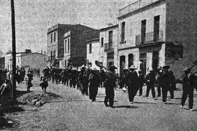 Fotografia antiga, publicada a l'Esquella de la Torratxa de 1901