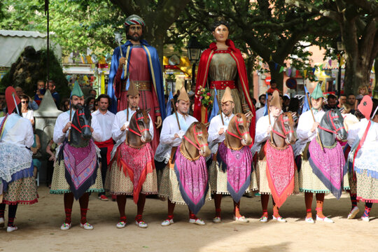 Ball Pla de gegants i cavallets al Firal