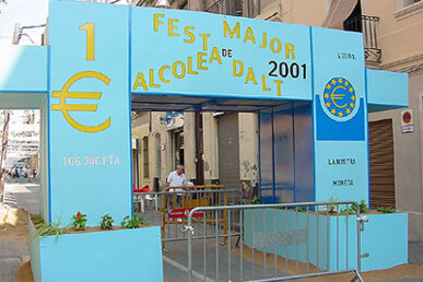L'arribada de l'euro va ser el motiu escollit per Alcolea de dalt el 2001