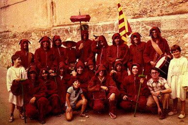 El Ball amb els vestits vermells