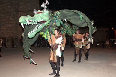 El drac amenaça el poble