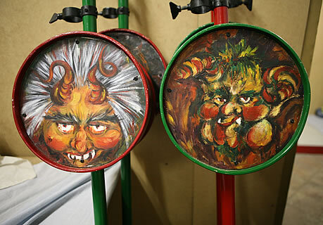 Maces de la Patum de la Pietat