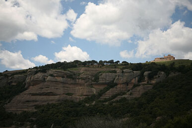 El monestir romànic del capdamunt
