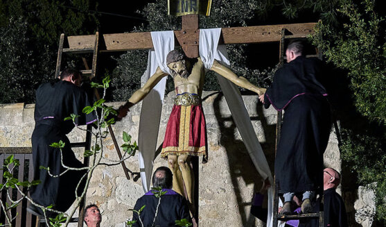 Davallament de la Creu a Sineu