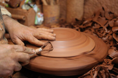 Els artesans mostren la seva destresa amb el torn