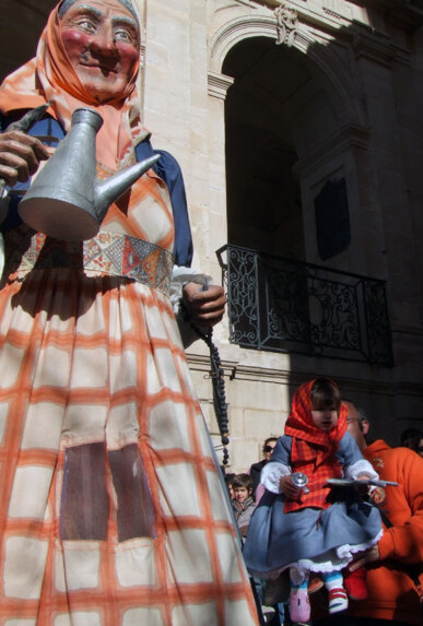 La geganta s'Àvia Corema